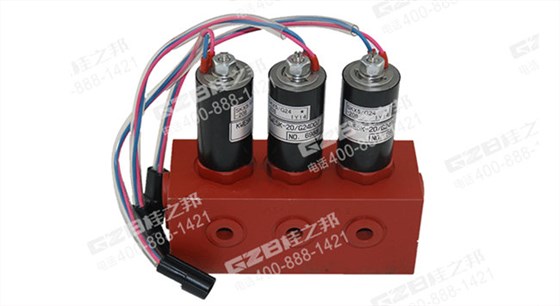 徐工200挖掘機(jī)電磁閥組