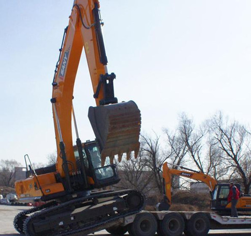 挖掘機(jī)上拖板車的技巧