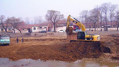 工程施工隊(duì)選擇挖掘機(jī)配件來(lái)桂之邦