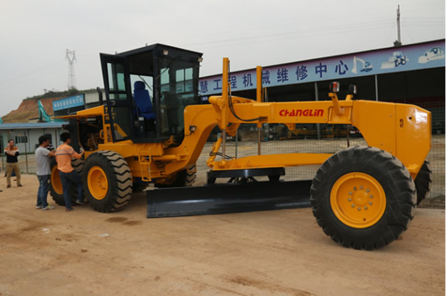 發(fā)動(dòng)機(jī)