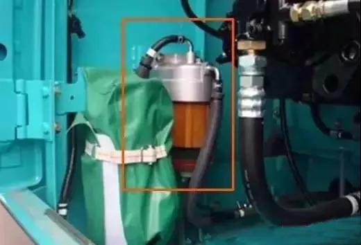 挖機油水分離器
