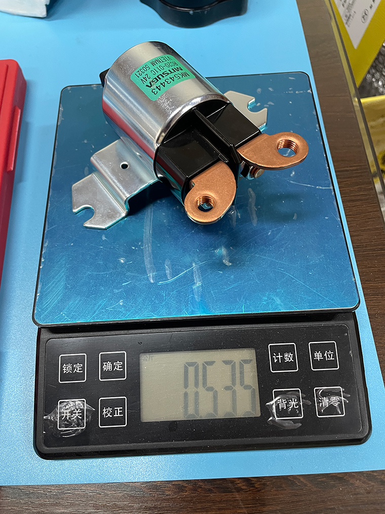 三一挖掘機(jī)繼電器